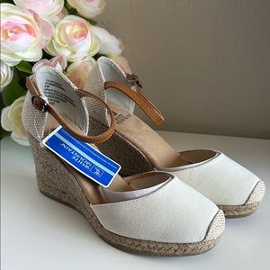 White Mountain Beige and Brown Wedges